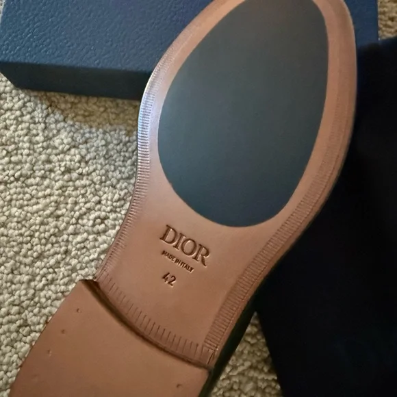 Dior Men's Elegant Black Slip-On Loafers - Picture 4 of 5